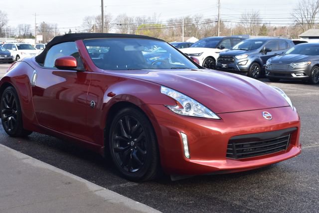 Used 2016 Nissan 370Z Roadster RWD image 11