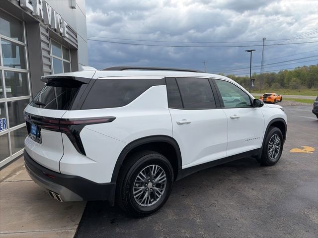 Used 2025 Chevrolet Traverse LT AWD/4WD image 3