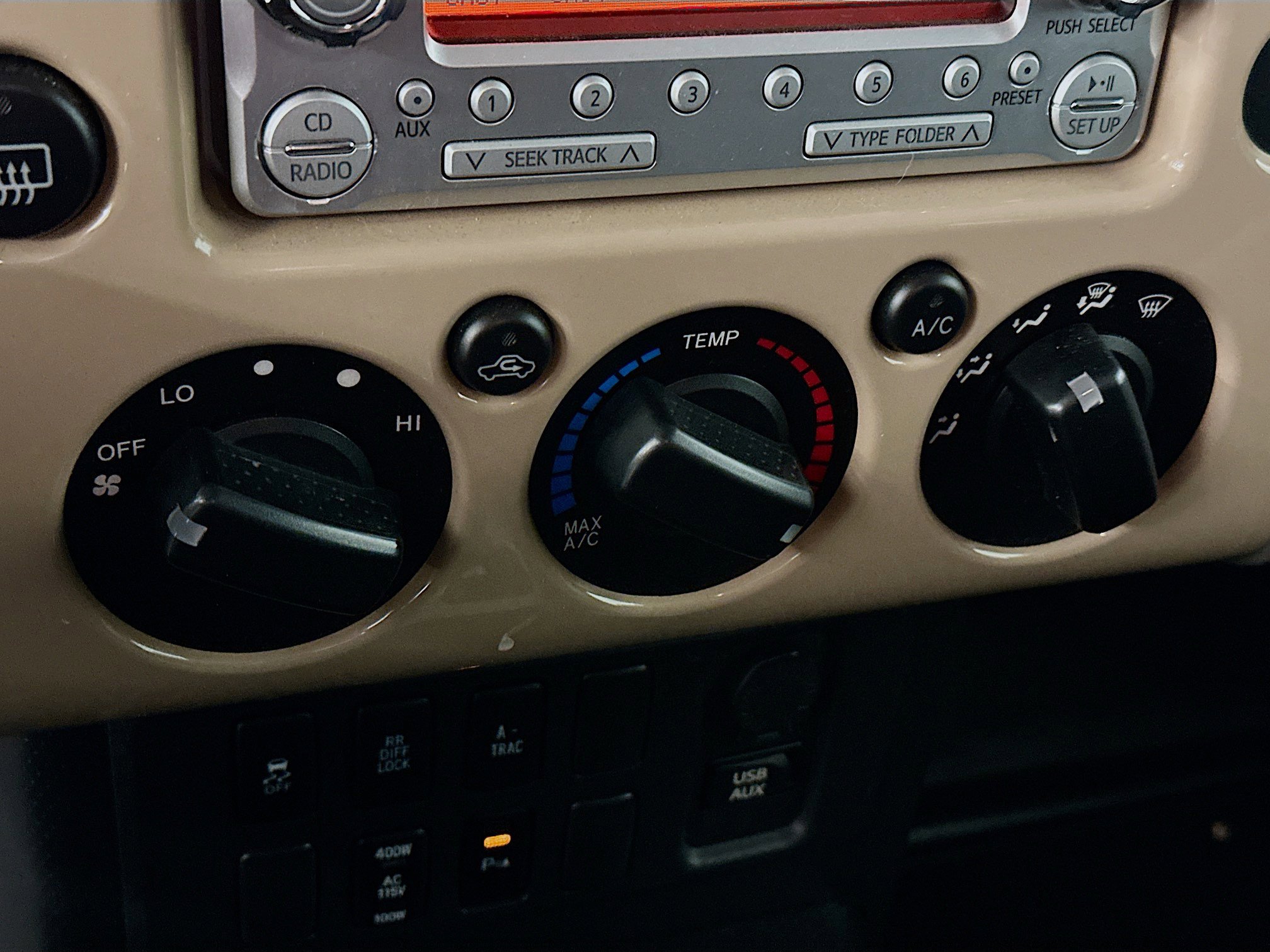 Used 2012 Toyota FJ Cruiser 4WD image 23