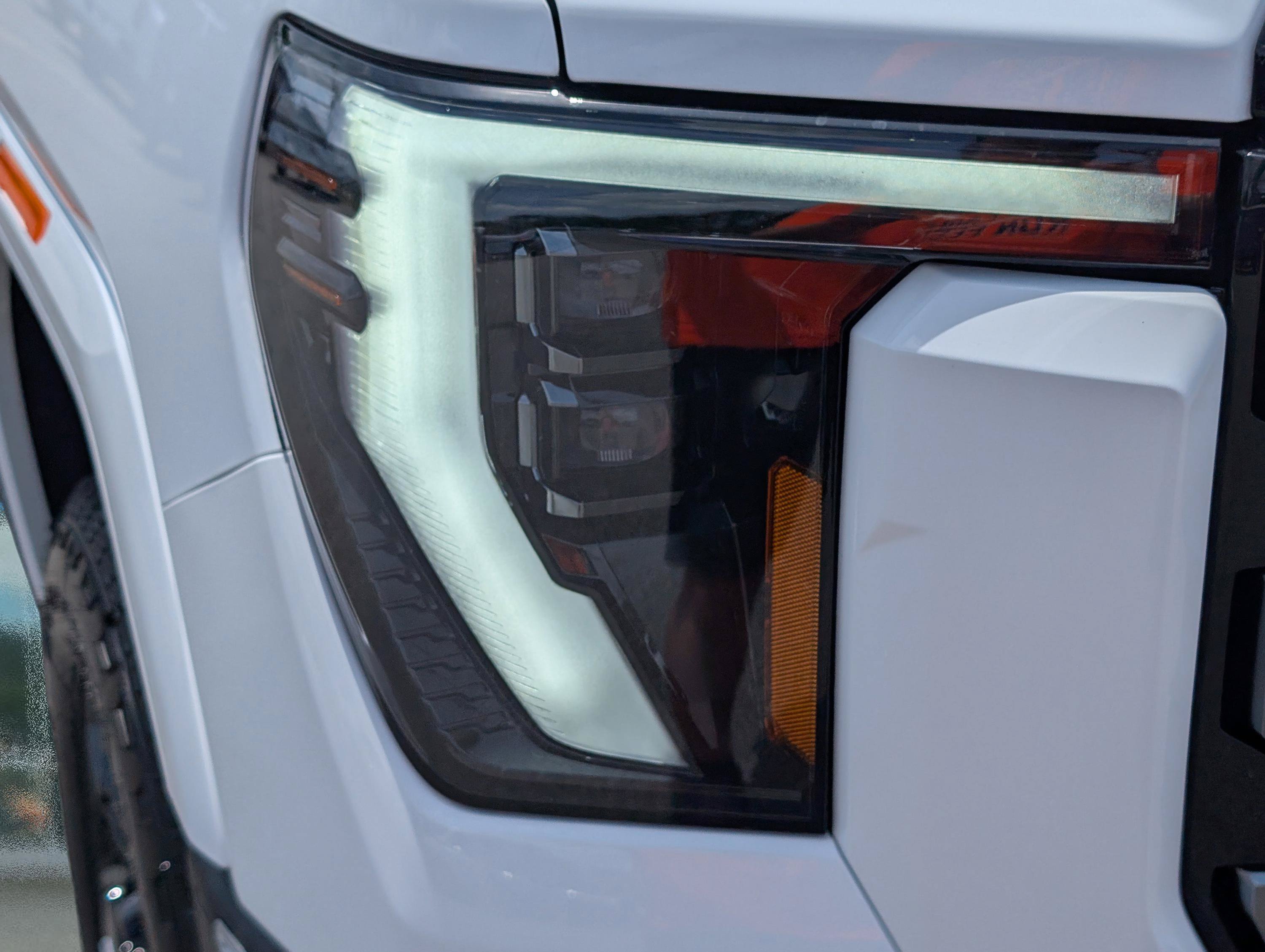 New 2026 GMC Sierra 2500 AT4 w/ AT4 Premium Plus Package AWD/4WD image 4