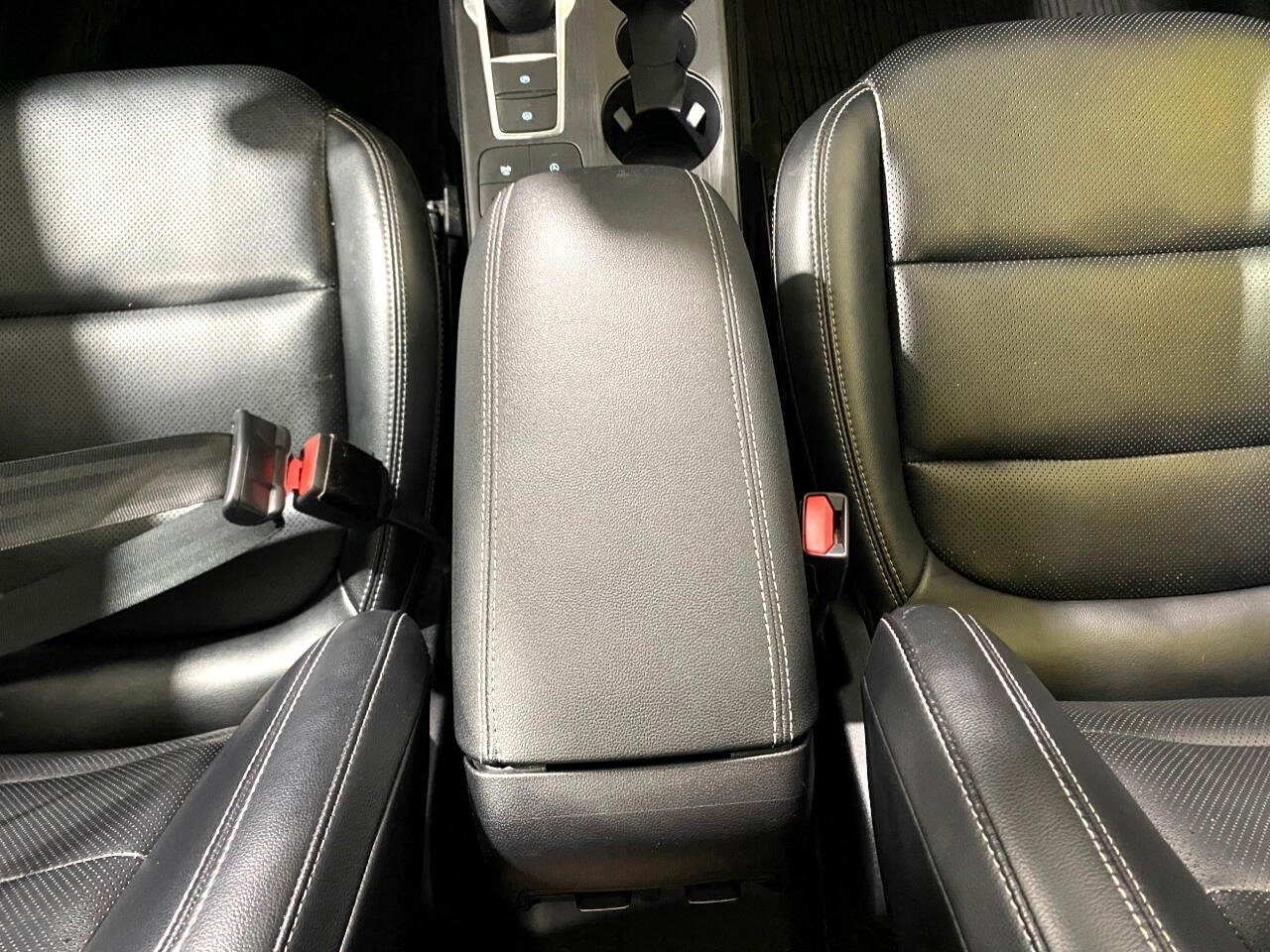 Used 2020 Ford Escape SEL image 9