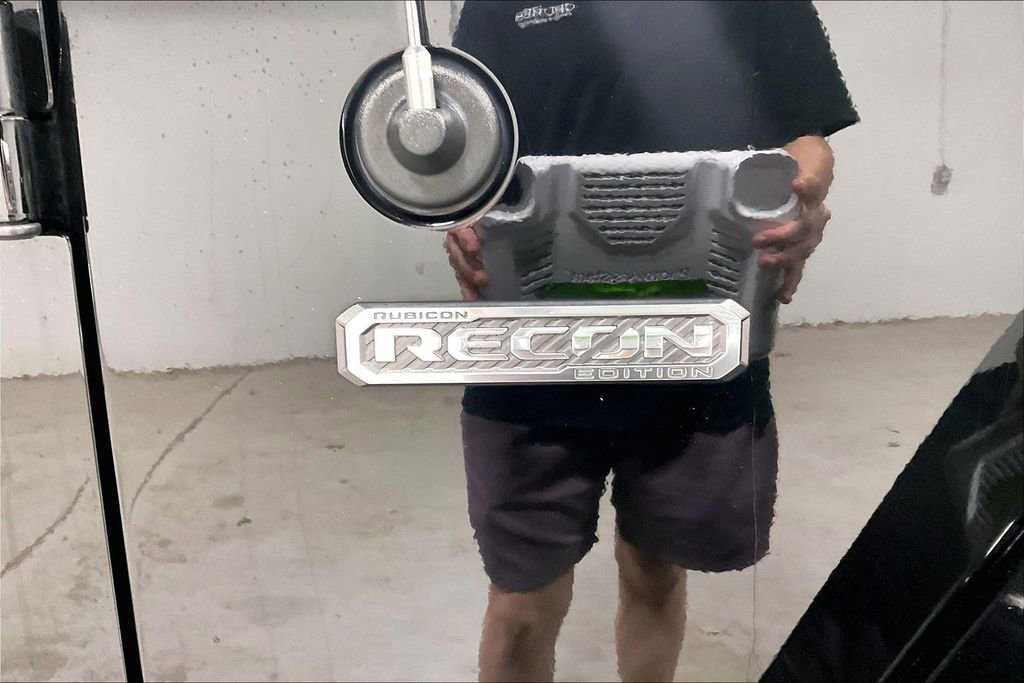 Used 2017 Jeep Wrangler Unlimited Rubicon image 39