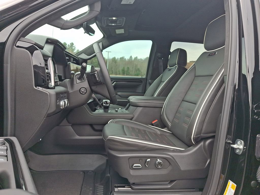 Used 2025 GMC Sierra 1500 AT4X image 13