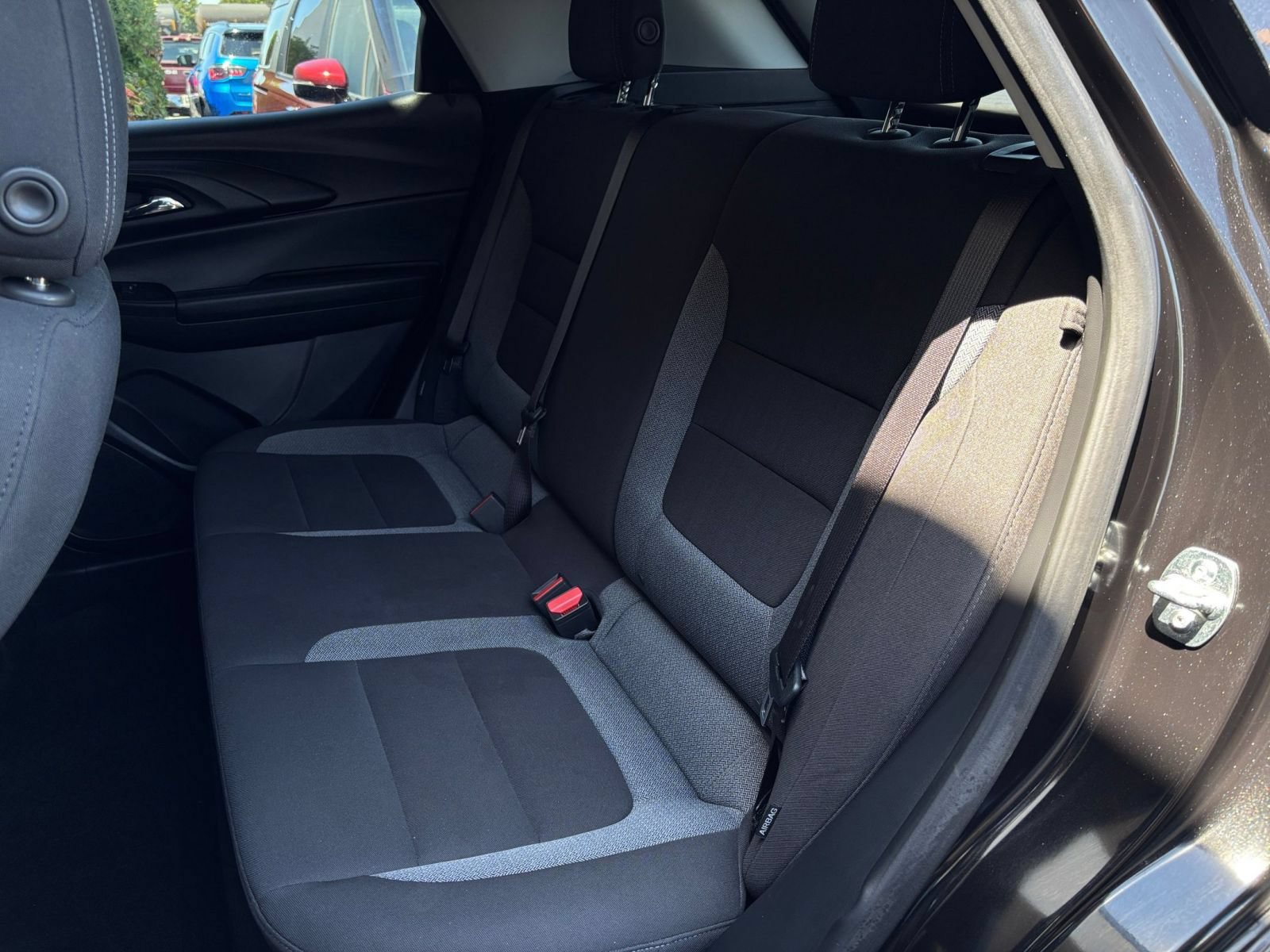 Used 2025 Chevrolet TrailBlazer LT FWD image 36
