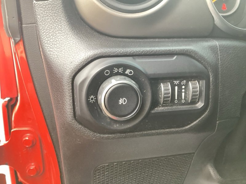 Used 2018 Jeep Wrangler Unlimited Sport image 23