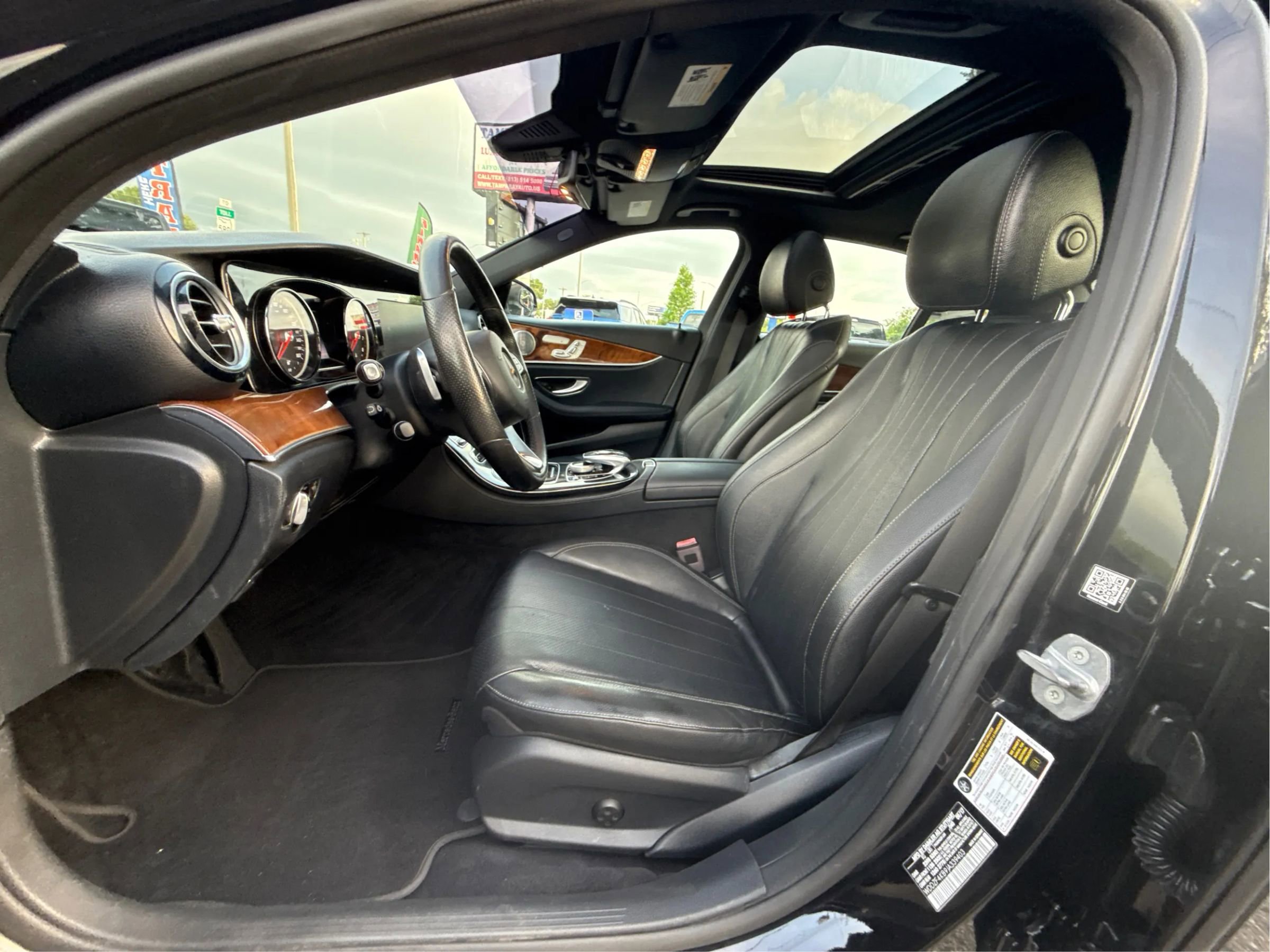 Used 2018 Mercedes-Benz E 300 4MATIC w/ Premium 1 Package image 11