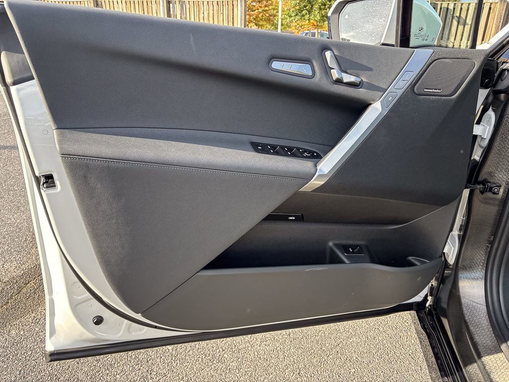 Used 2026 BMW iX xDrive45 w/ M Sport Package image 10