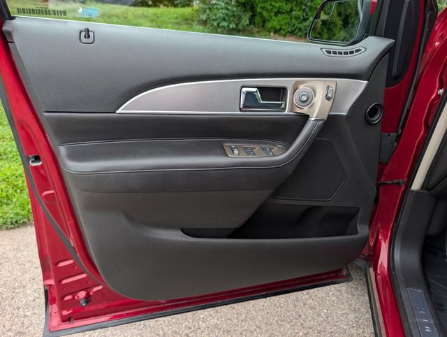 Used 2015 Lincoln MKX FWD image 30