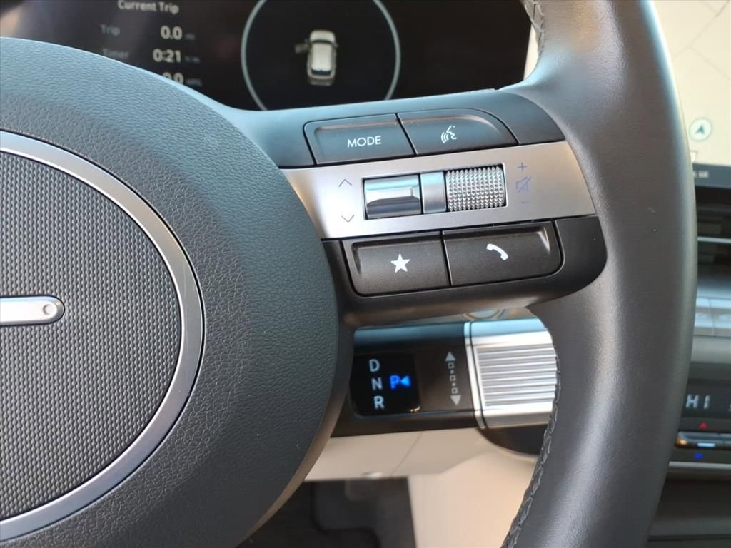 Used 2024 Hyundai Kona SEL w/ Convenience Package image 18