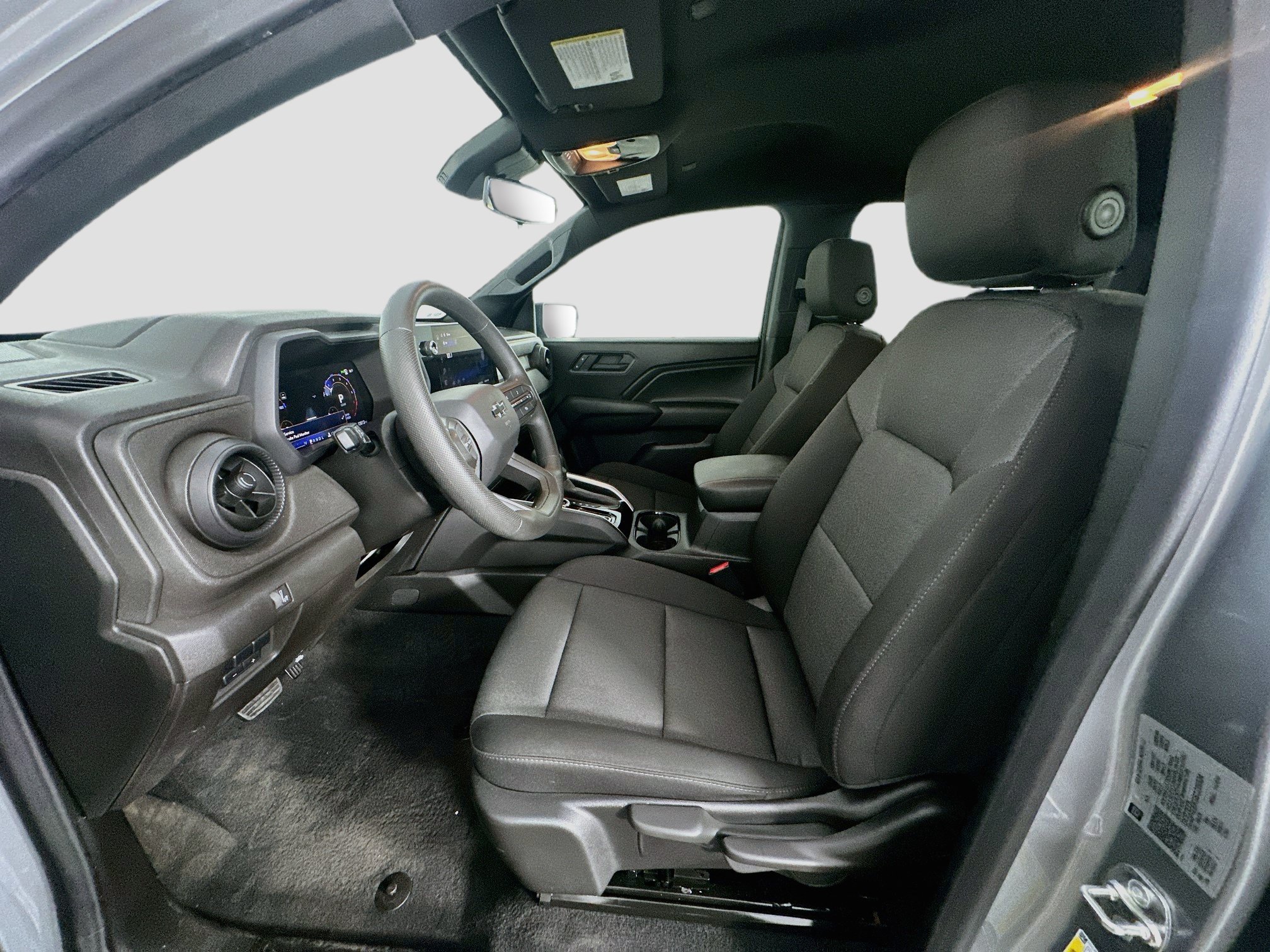 Used 2025 Chevrolet Colorado Trail Boss AWD/4WD image 13