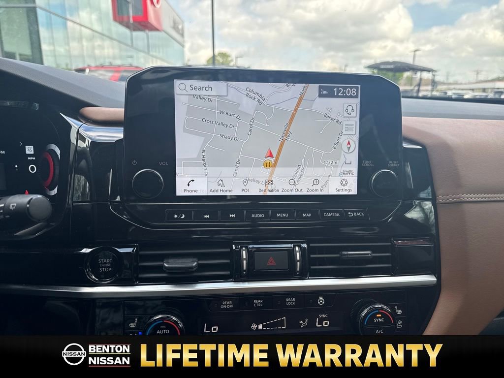 Used 2025 Nissan Pathfinder Platinum image 17