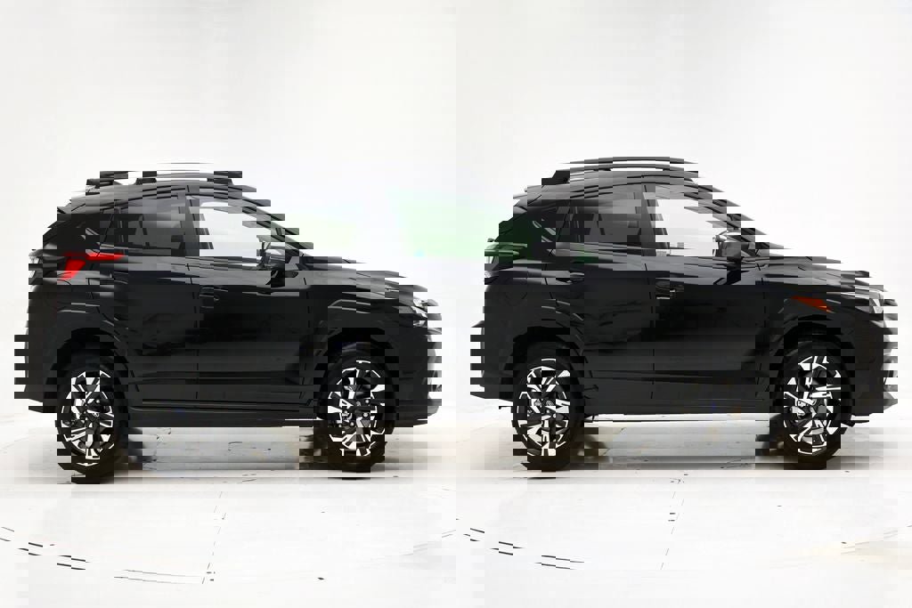 Used 2024 Subaru Crosstrek 2.0i Premium w/ Popular Package #3 AWD/4WD image 3