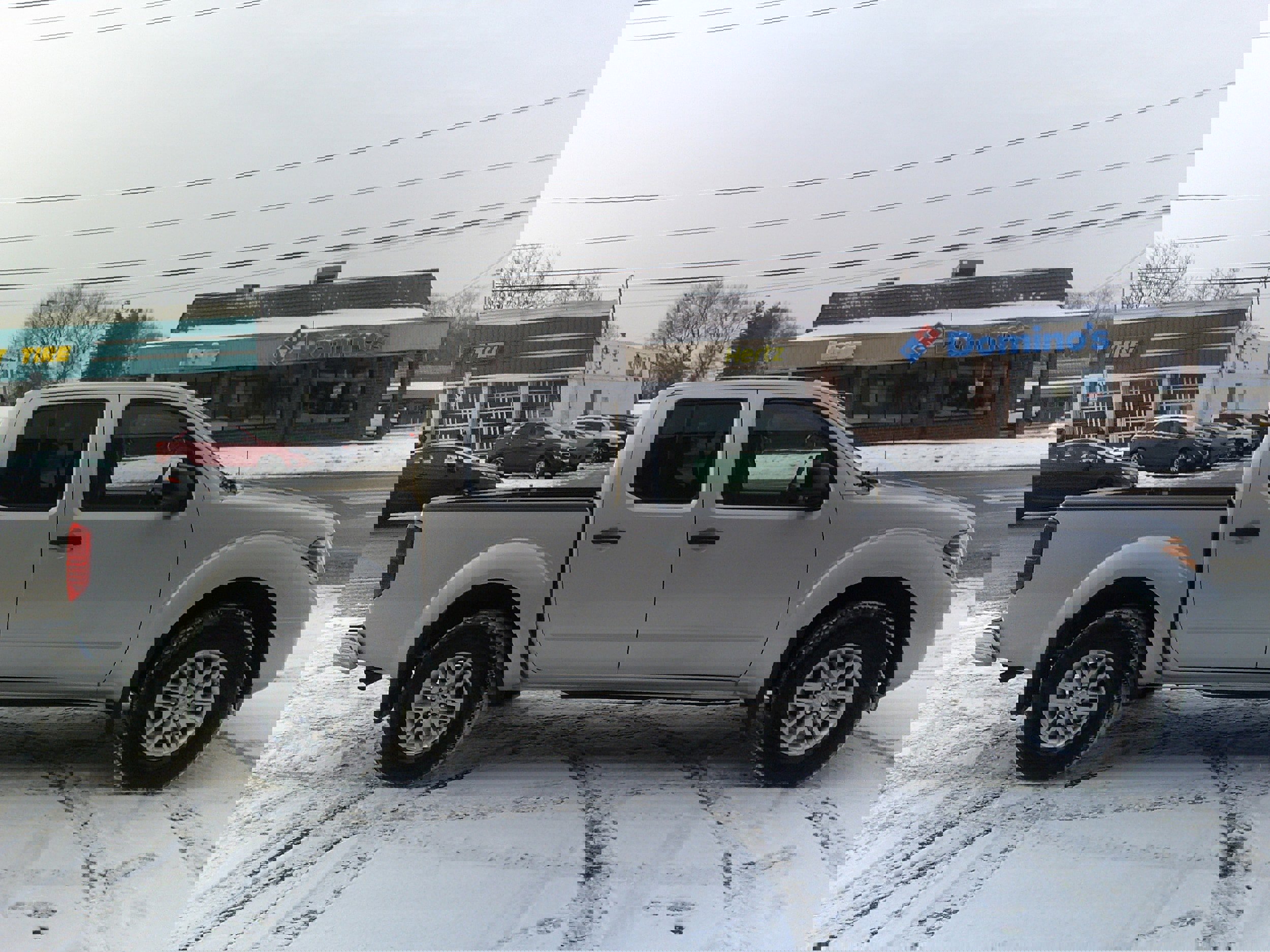 Used 2018 Nissan Frontier SV image 6