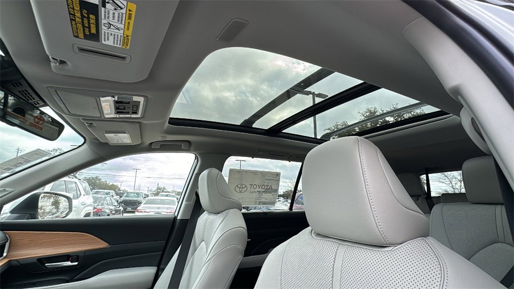 New 2026 Toyota Grand Highlander Limited image 19