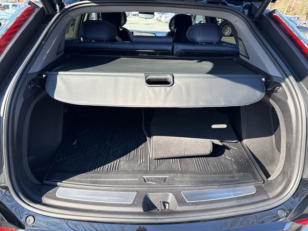 Used 2025 Cadillac Optiq Sport 2 image 50