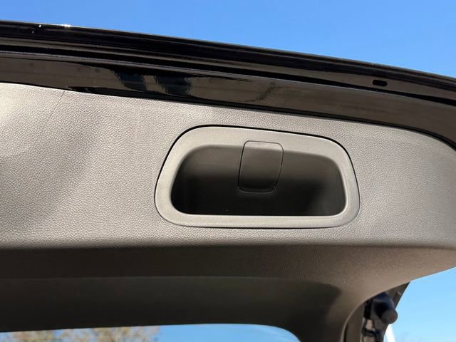 New 2026 Chevrolet Trax RS w/ Sunroof Package image 33