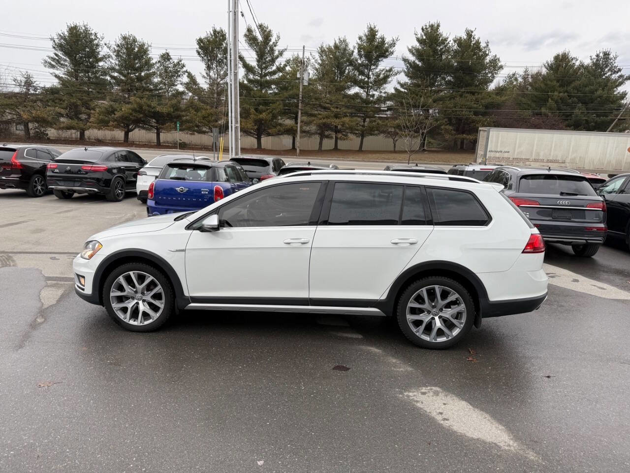Used 2017 Volkswagen Golf Alltrack SEL AWD/4WD image 9