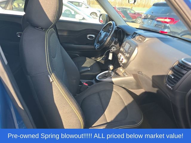 Used 2016 Kia Soul + w/ Designer's Package FWD image 5