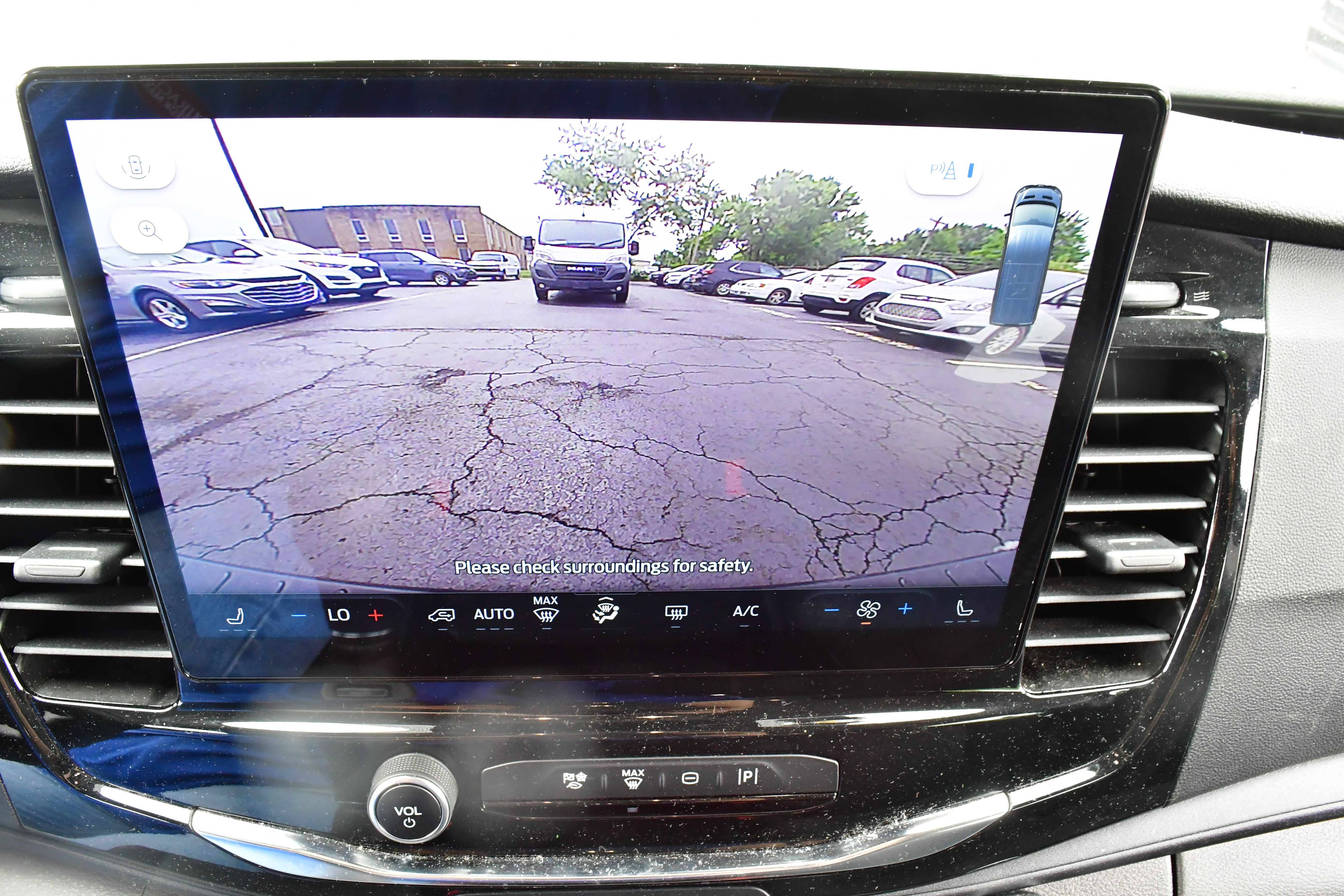 Used 2023 Ford Transit 350 XLT RWD image 26