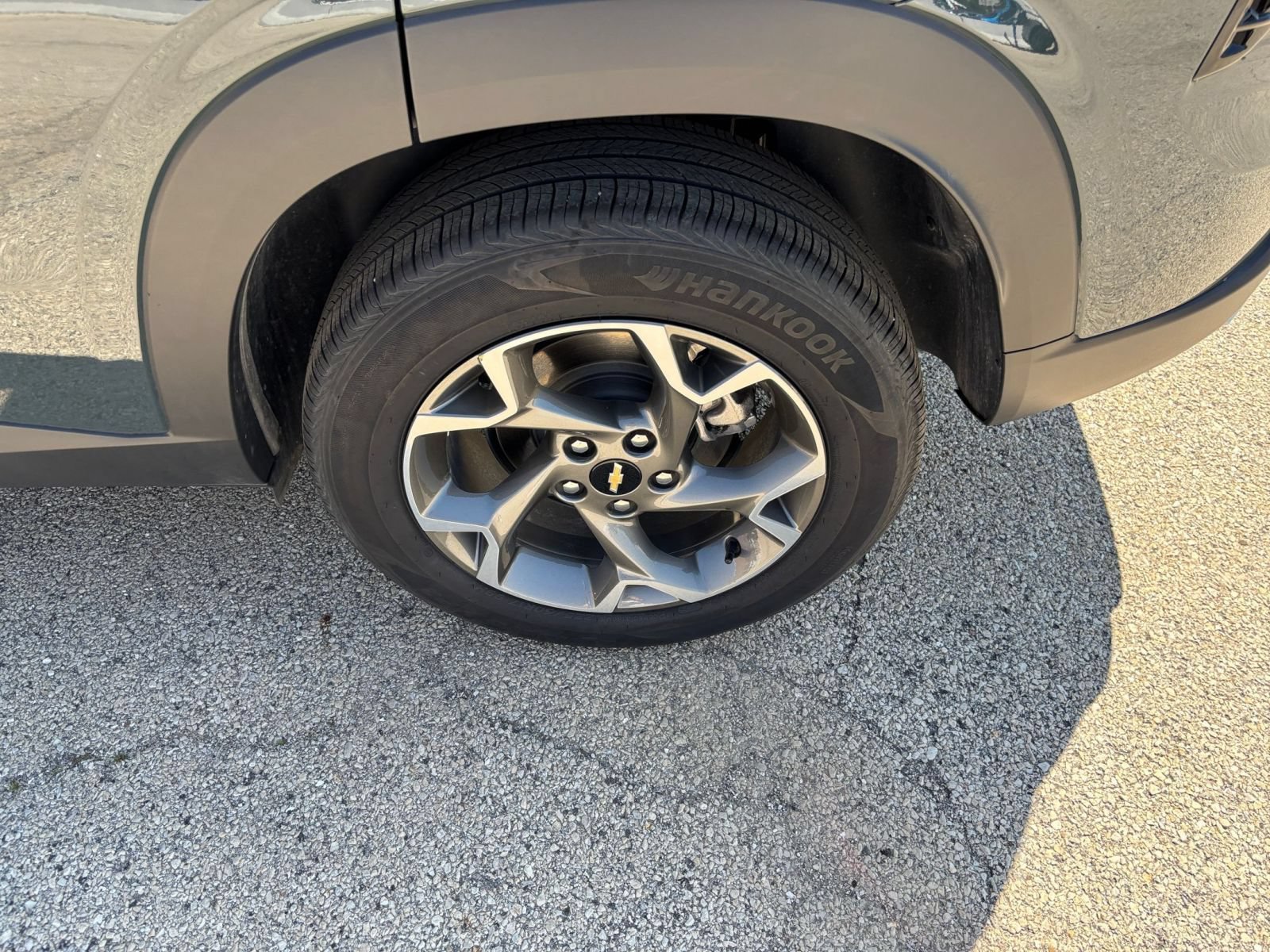 Used 2025 Chevrolet Trax LT w/ LT Convenience Package FWD image 28