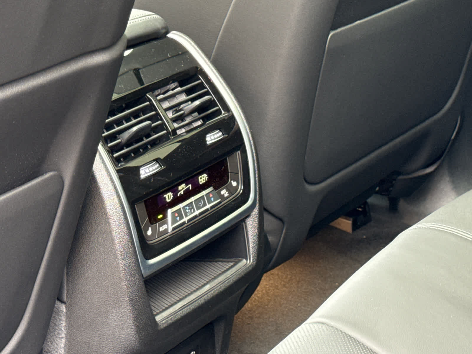 New 2026 BMW X5 M Competition w/ Executive Package AWD/4WD image 18