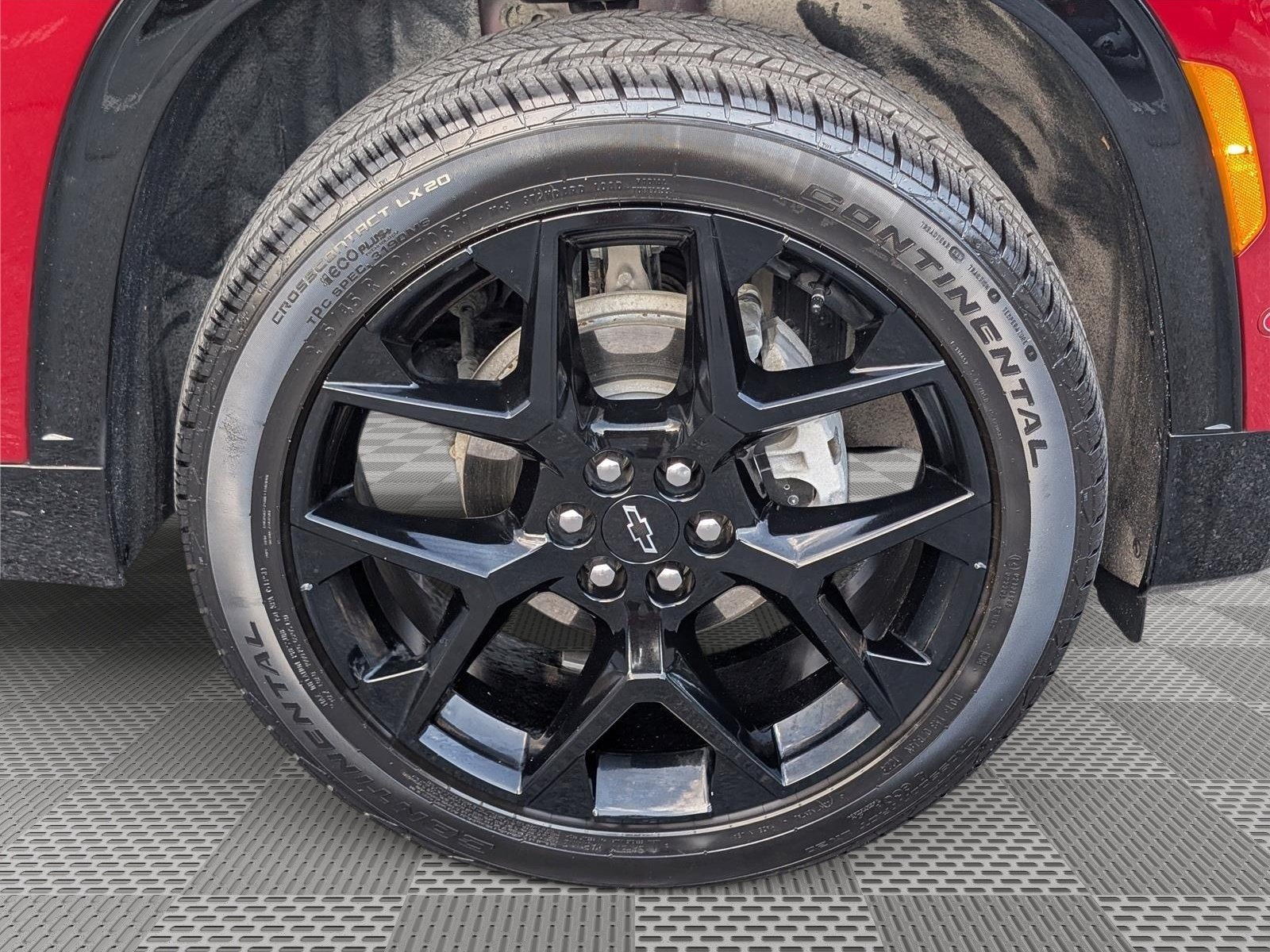 Used 2024 Chevrolet Traverse RS w/ LPO, Floor Liner Package AWD/4WD image 11