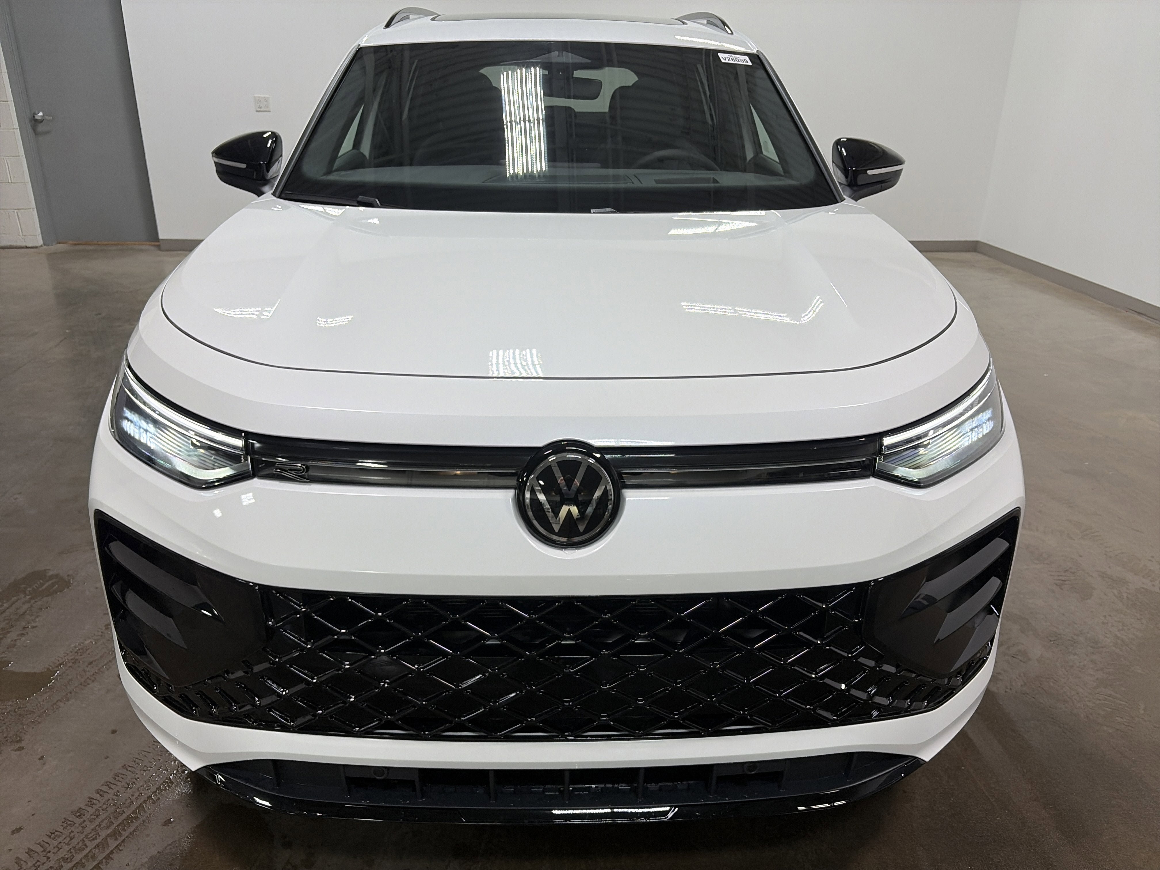 New 2026 Volkswagen Tiguan SE R-Line AWD/4WD image 37