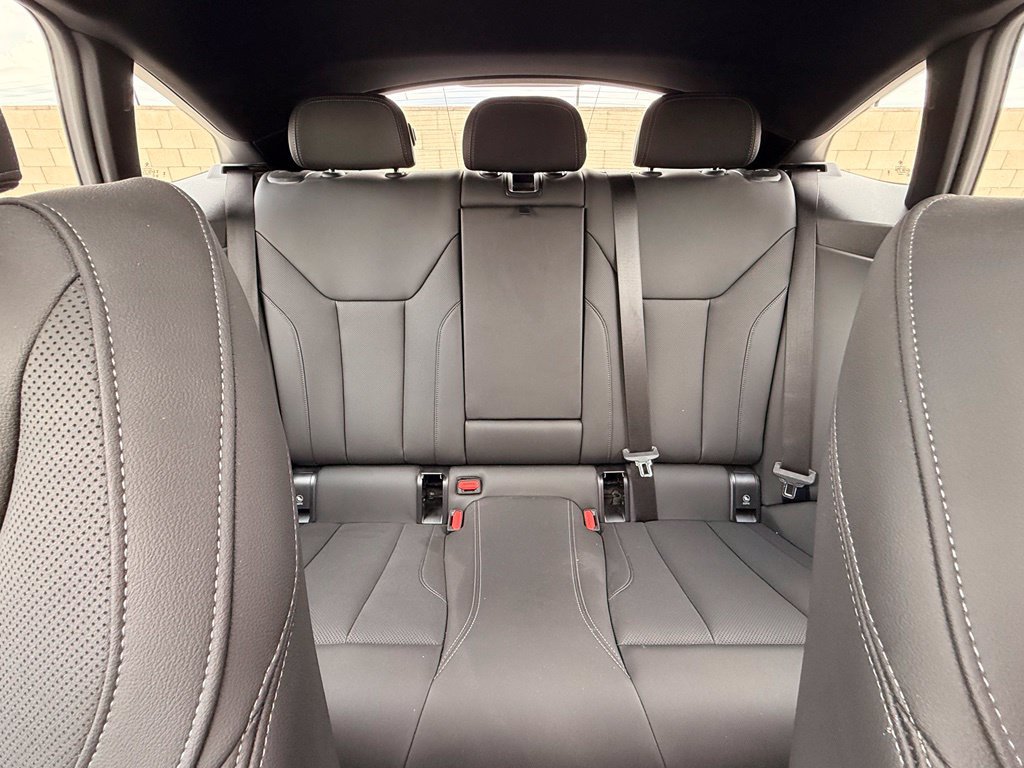 Used 2023 BMW i4 eDrive40 w/ Premium Package RWD image 15