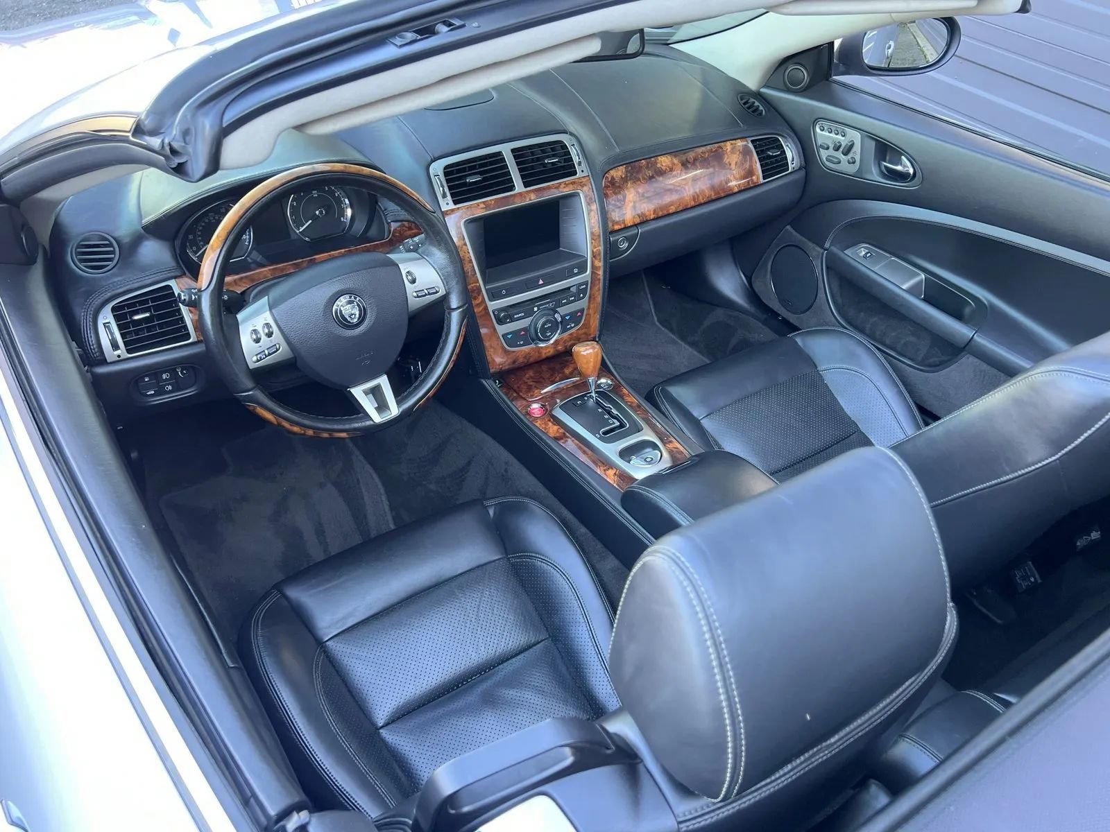 Used 2007 Jaguar XK Convertible image 15