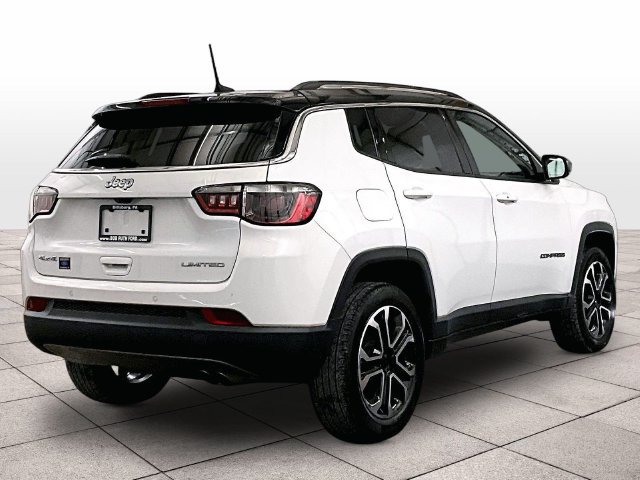 Used 2022 Jeep Compass Limited AWD/4WD image 11