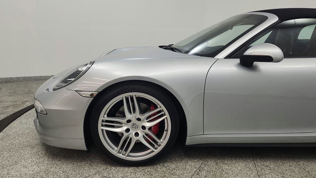 Used 2015 Porsche 911 Targa 4S AWD/4WD image 9
