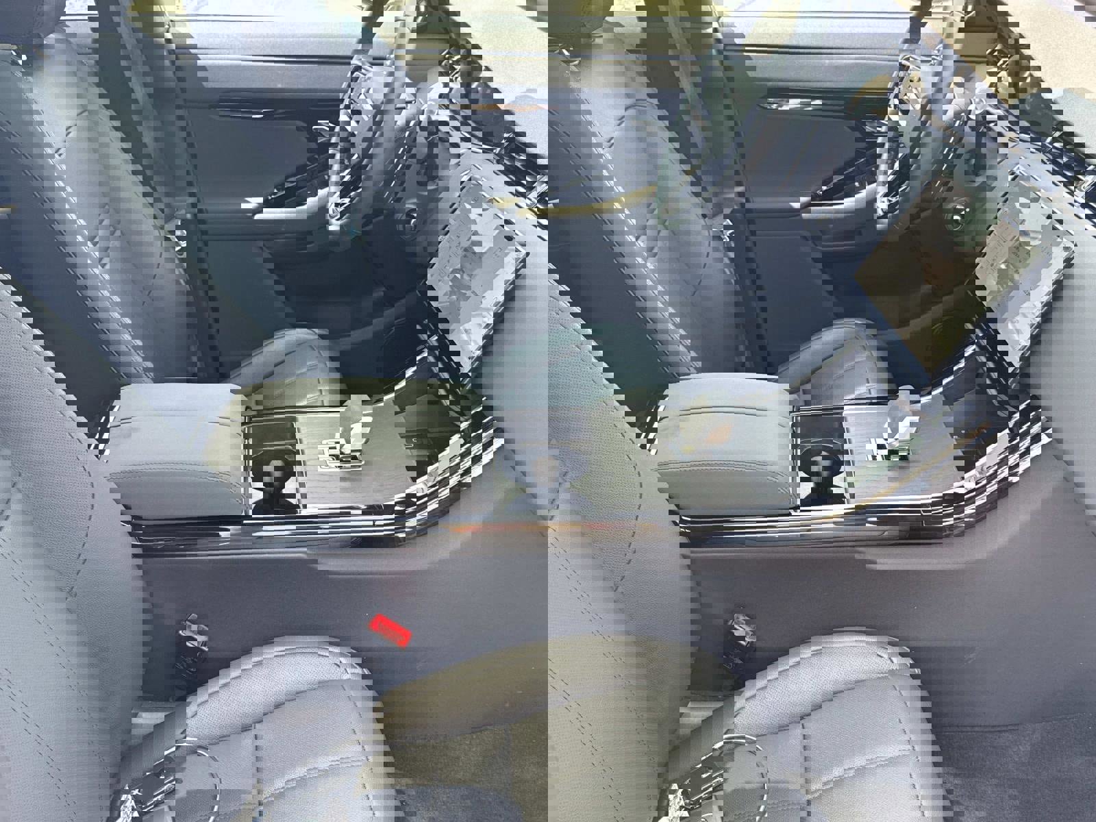 Certified 2025 Land Rover Range Rover Evoque S image 5