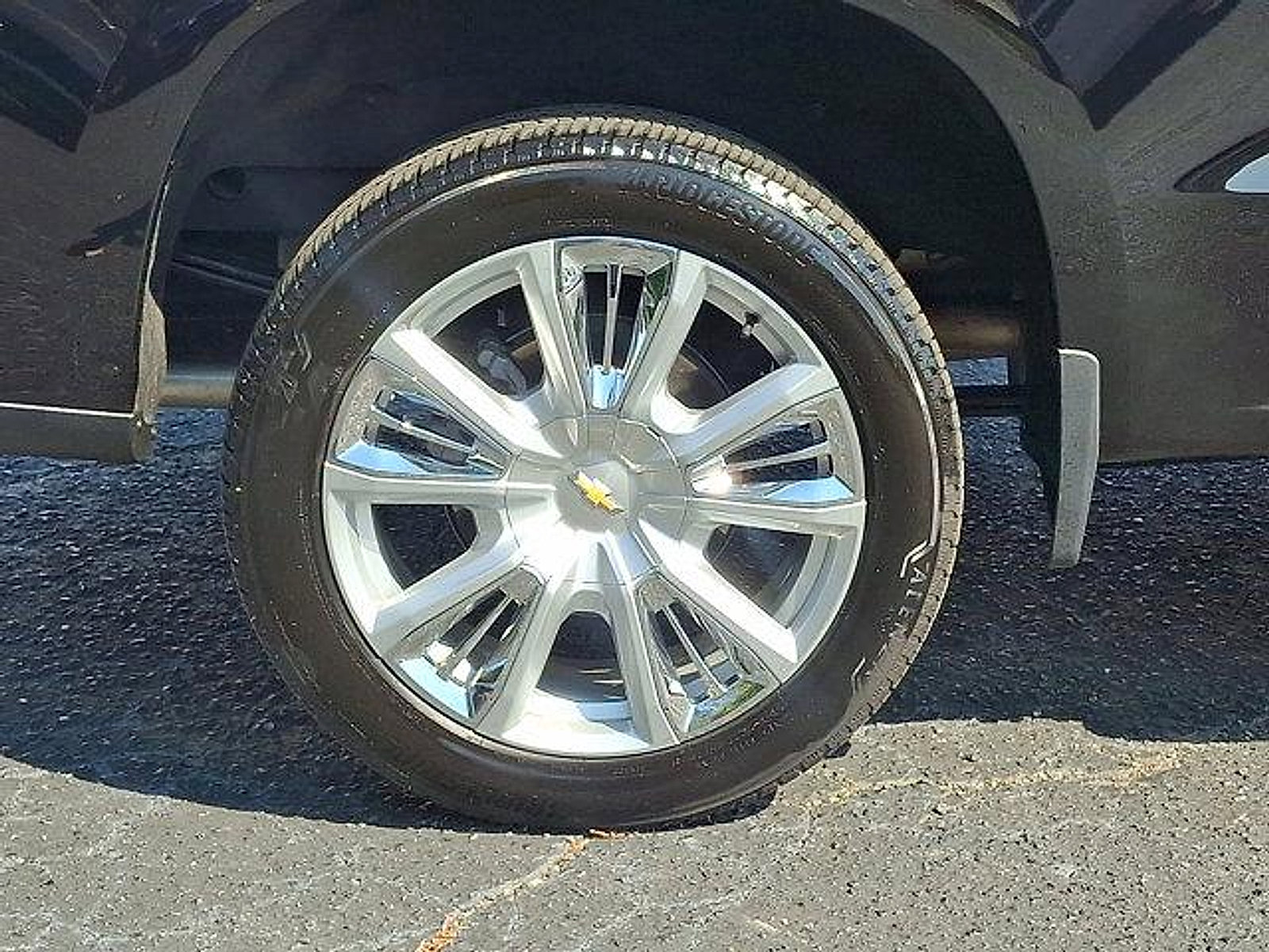 Used 2024 Chevrolet Silverado 1500 High Country w/ High Country Premium Package image 39