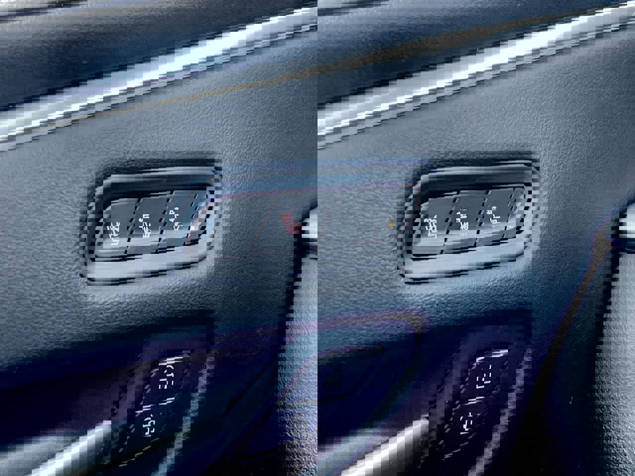 Used 2021 Cadillac Escalade ESV Premium Luxury w/ Performance Package image 26