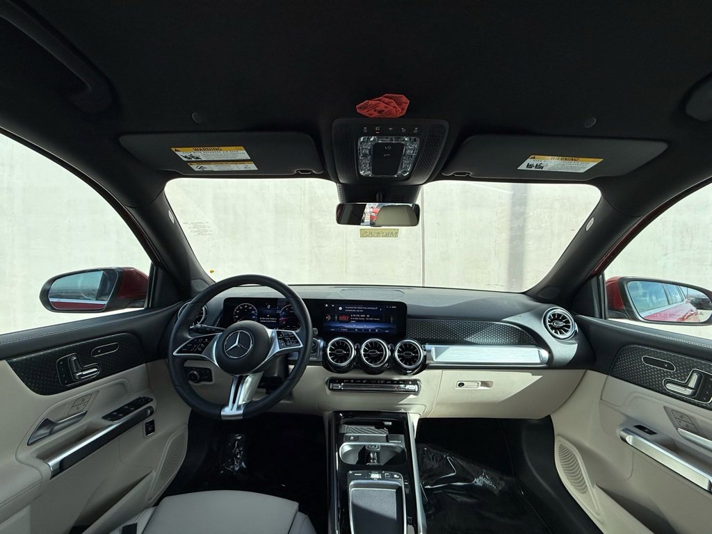Used 2025 Mercedes-Benz GLB 250 image 6