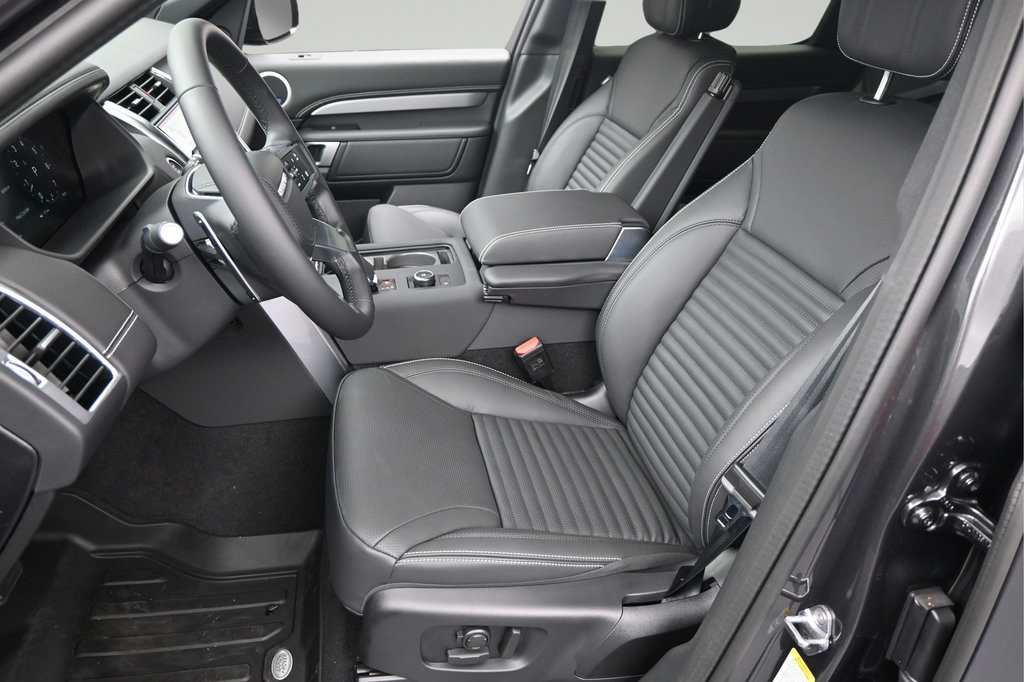 New 2026 Land Rover Discovery Limited Edition AWD/4WD image 5