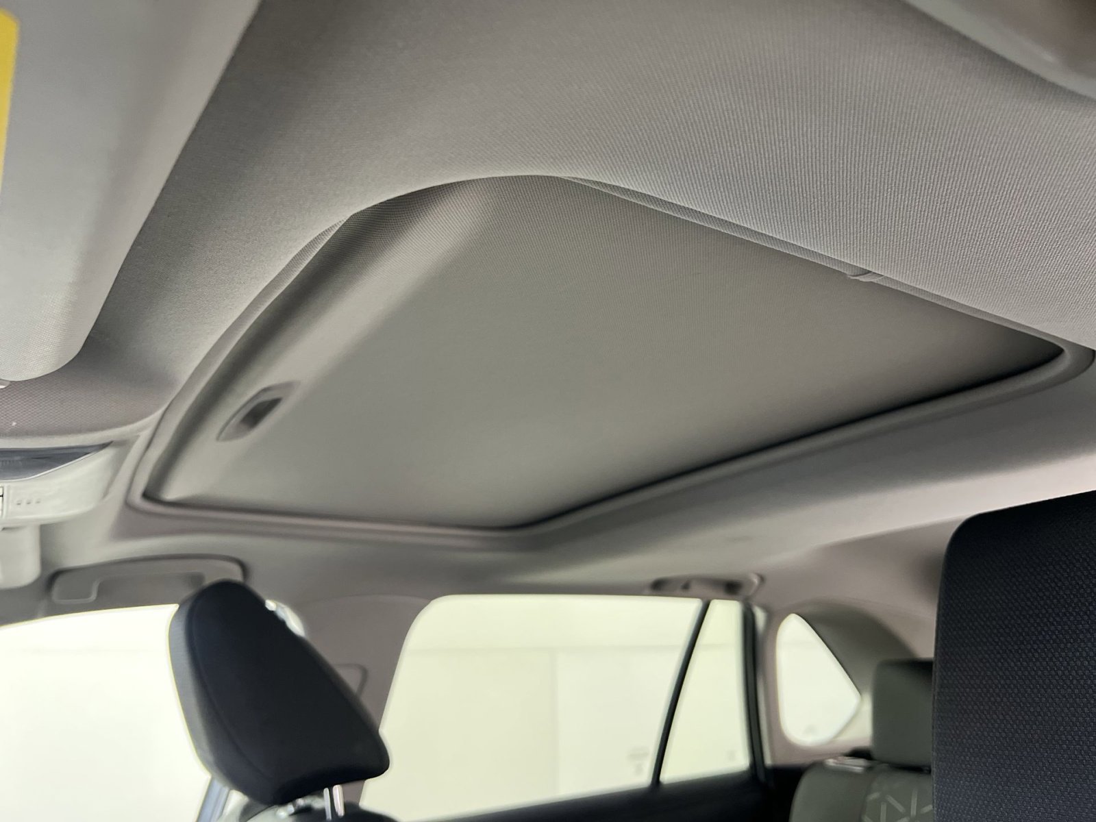 Used 2020 Toyota RAV4 XLE image 22