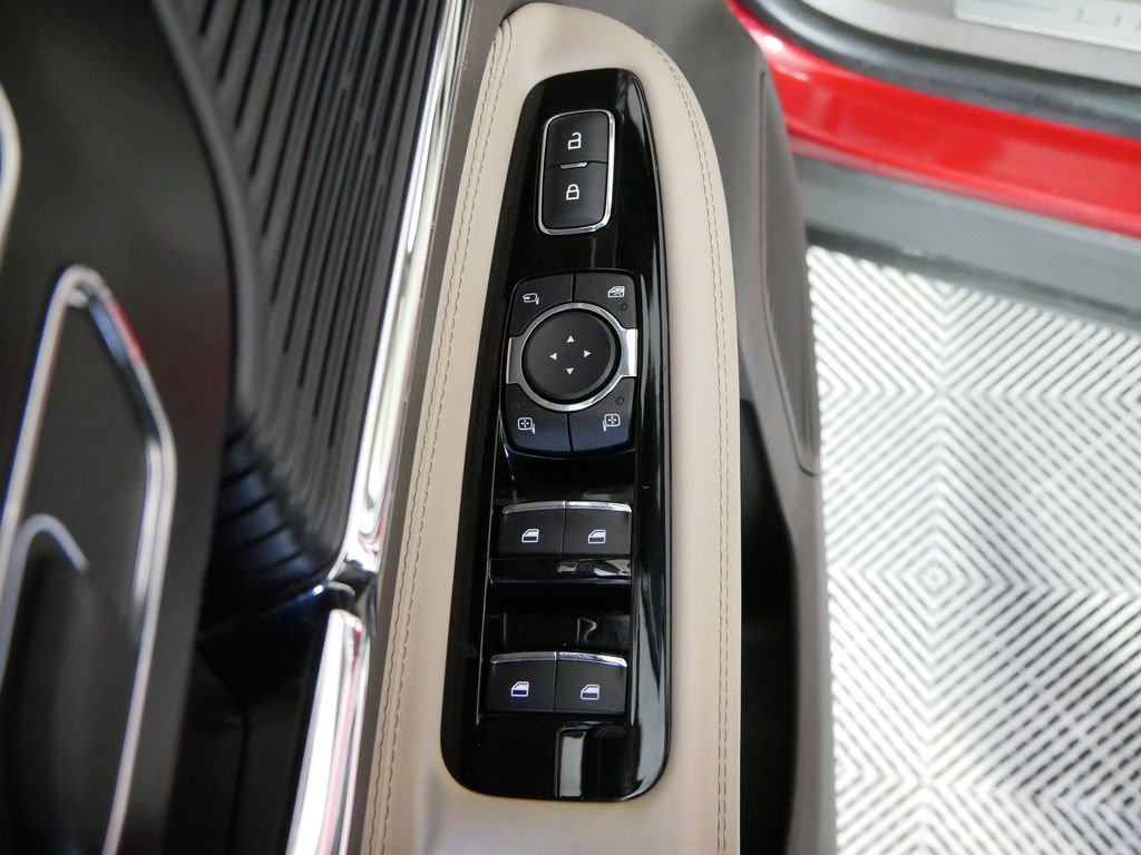 Used 2020 Lincoln Corsair AWD w/ Equipment Group 101A image 18