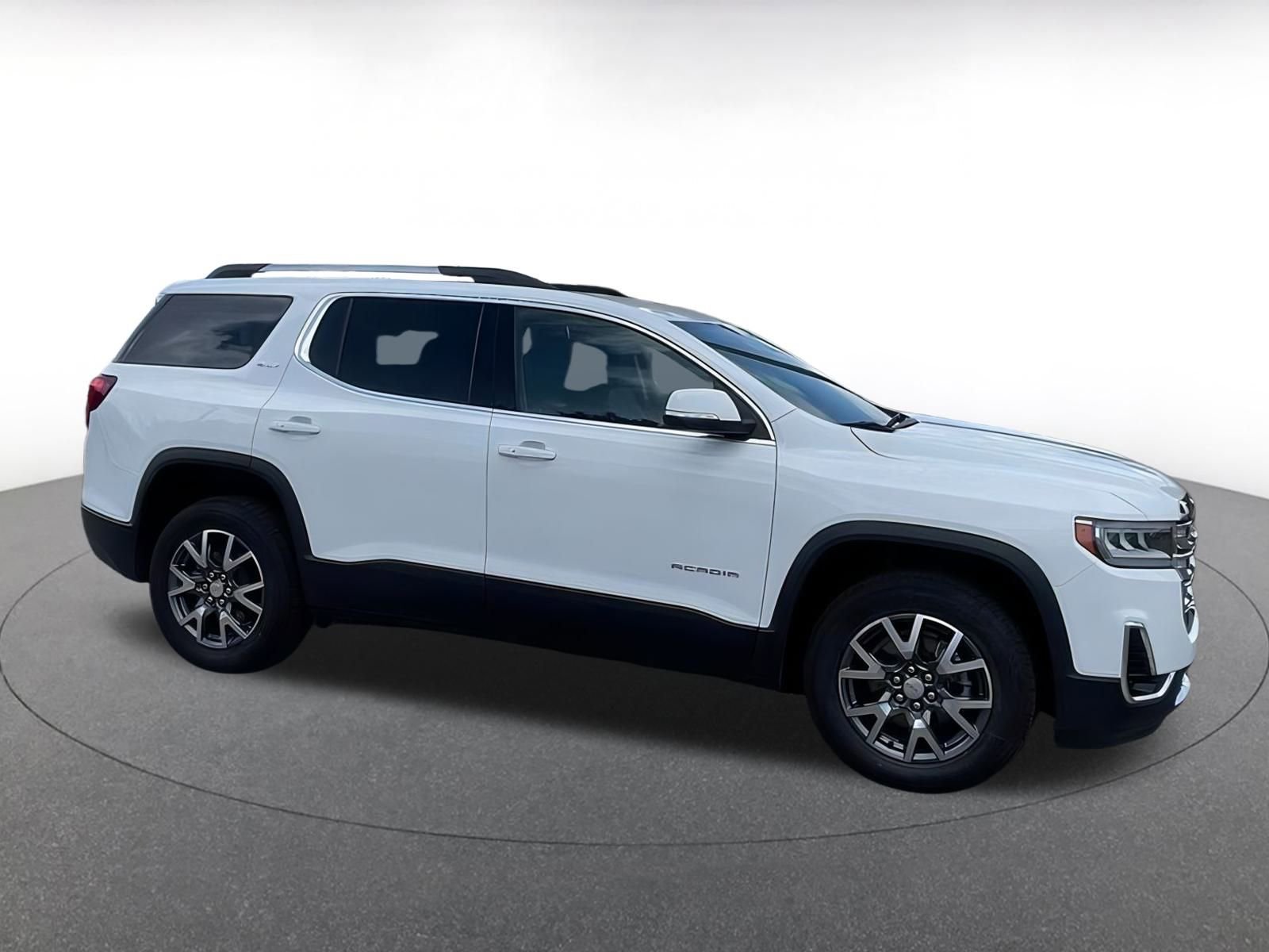 Used 2023 GMC Acadia SLT image 15