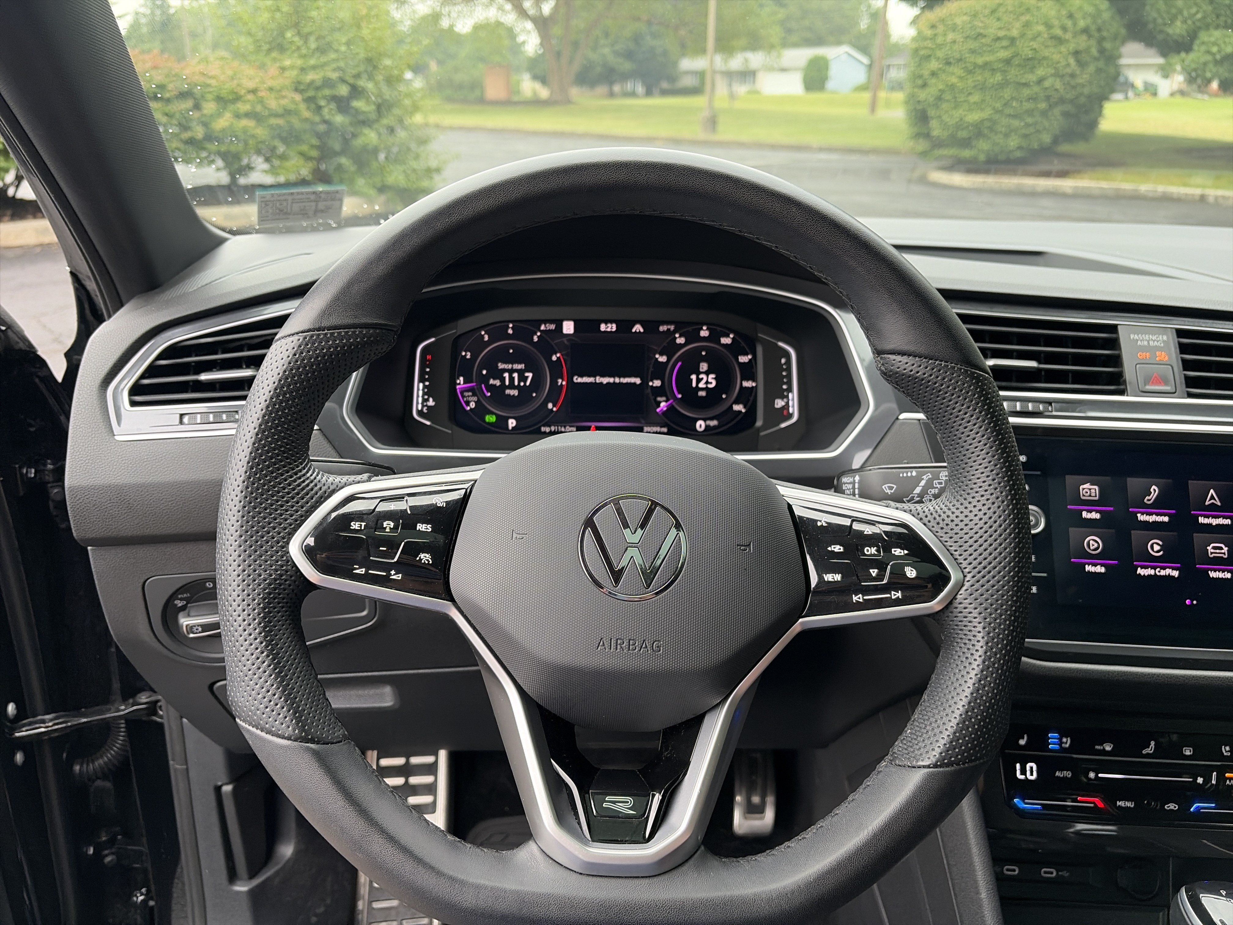 Certified 2024 Volkswagen Tiguan SEL R-Line AWD/4WD image 31