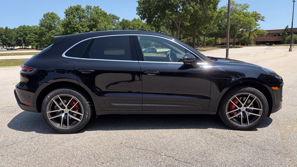 Used 2023 Porsche Macan S AWD/4WD image 6