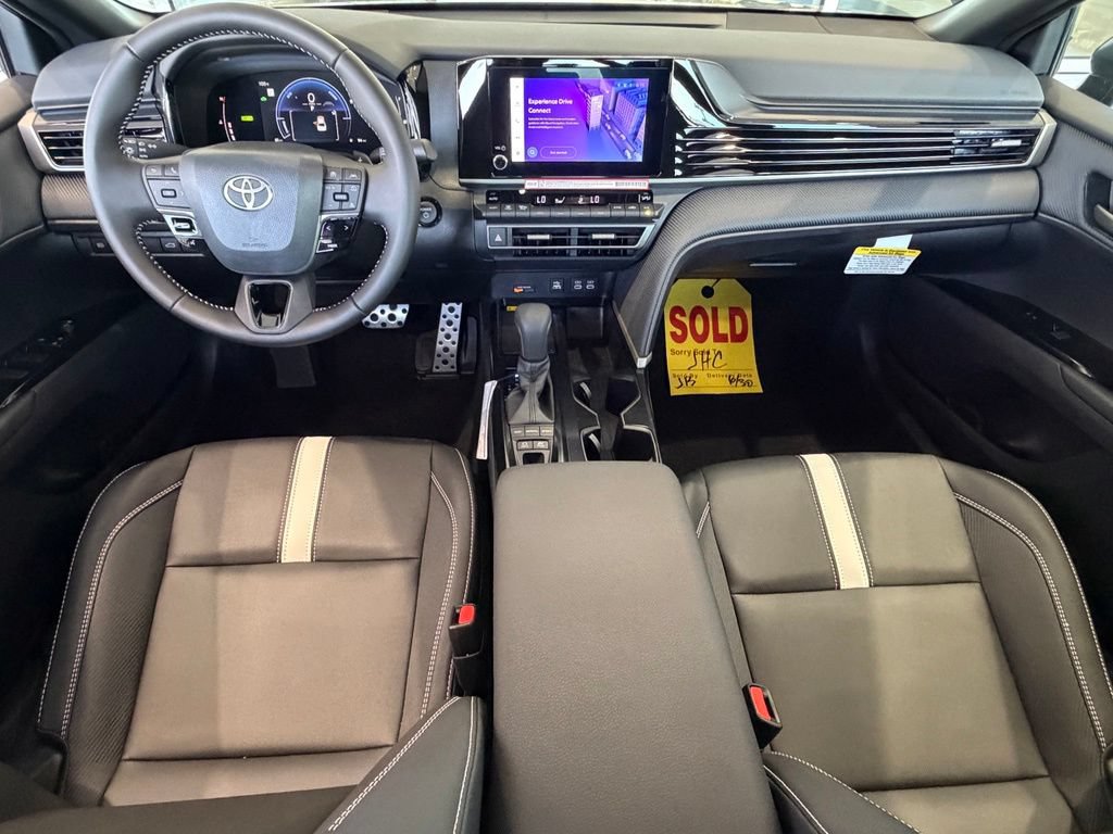 Certified 2026 Toyota Camry SE FWD image 33