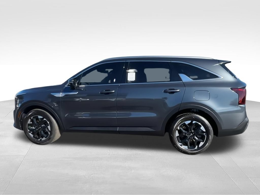 Used 2025 Kia Sorento S FWD image 6