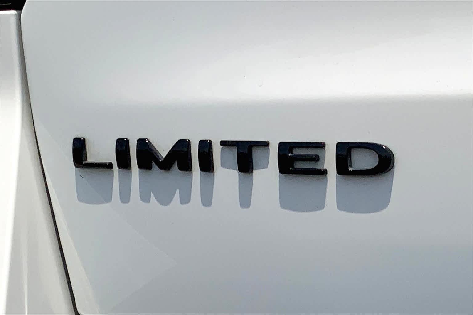 Used 2022 Ford Expedition Limited RWD image 10