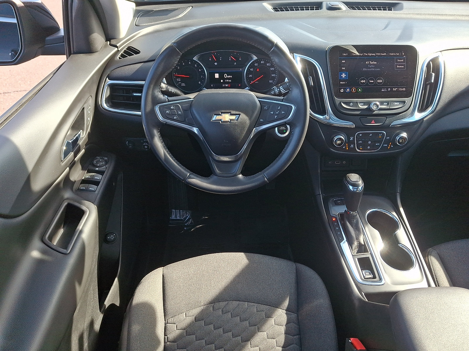 Used 2019 Chevrolet Equinox LT AWD/4WD image 11