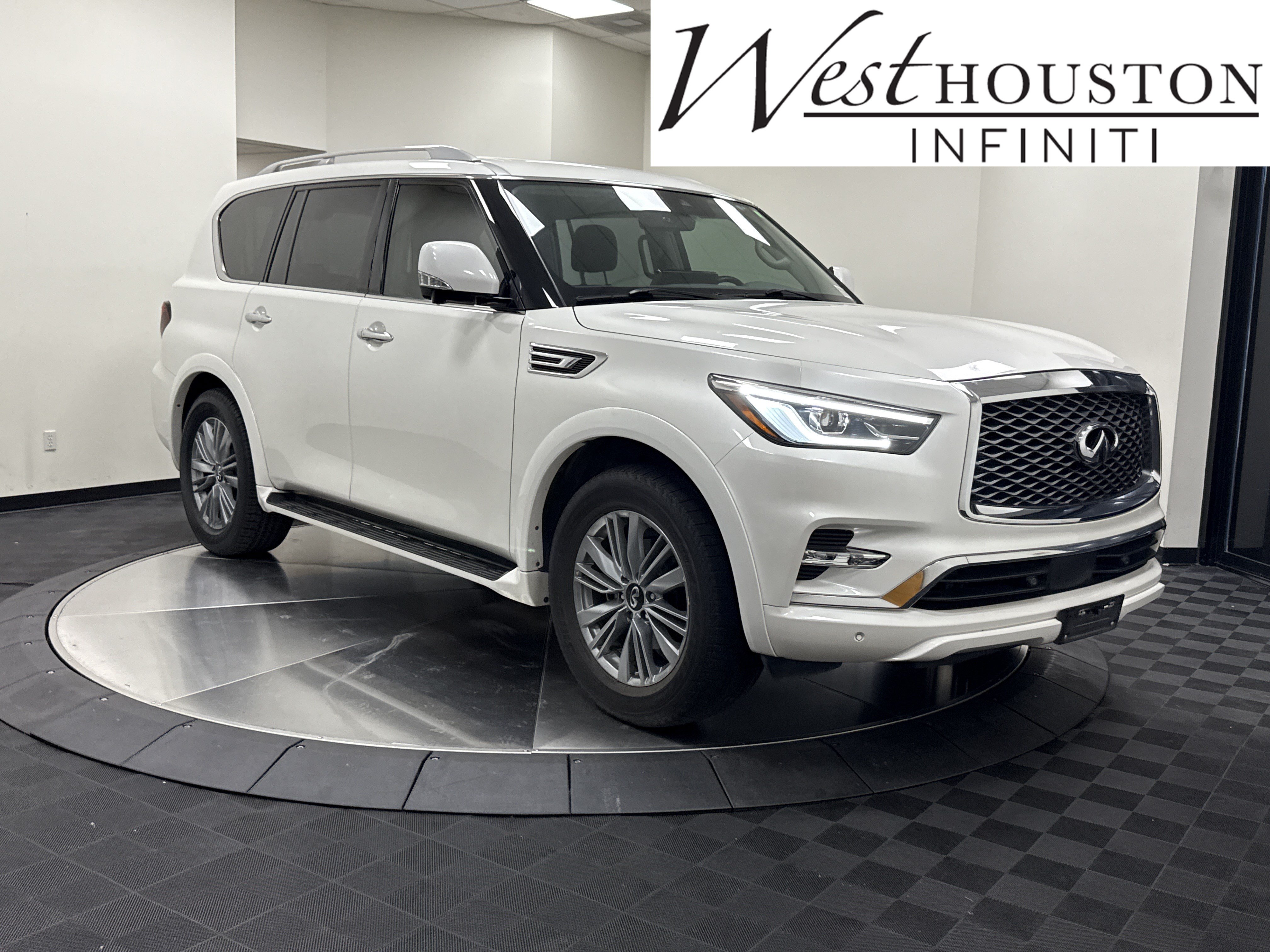 Certified 2024 INFINITI QX80 Luxe w/ Cargo Package RWD image 1
