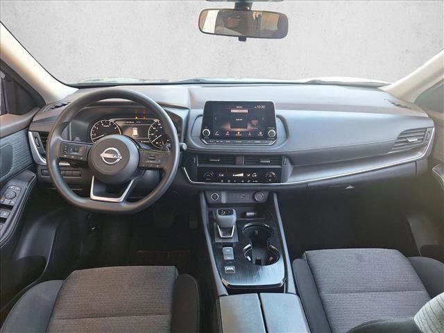 Used 2023 Nissan Rogue SV image 15