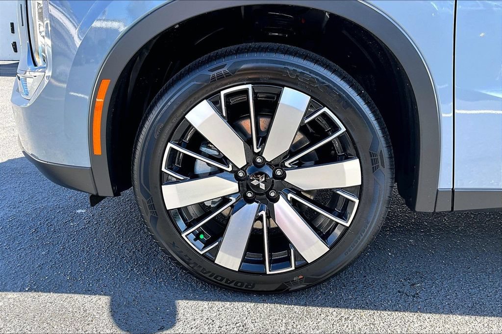 New 2026 Mitsubishi Outlander SE AWD/4WD image 13