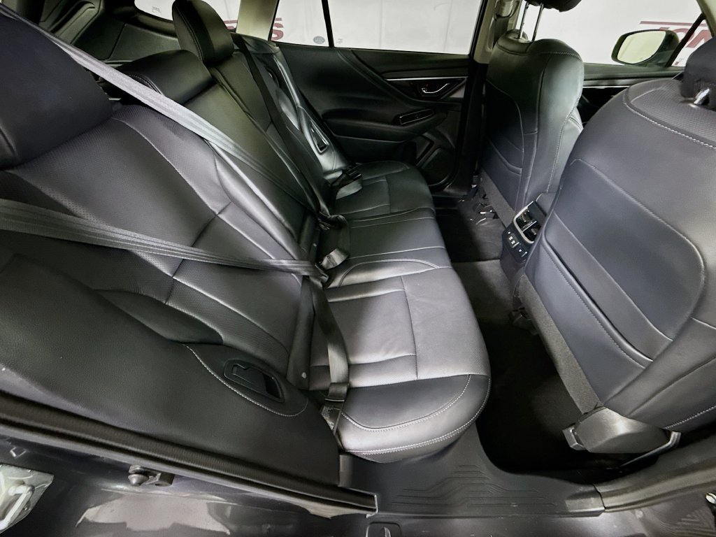 Used 2022 Subaru Outback Limited AWD/4WD image 32
