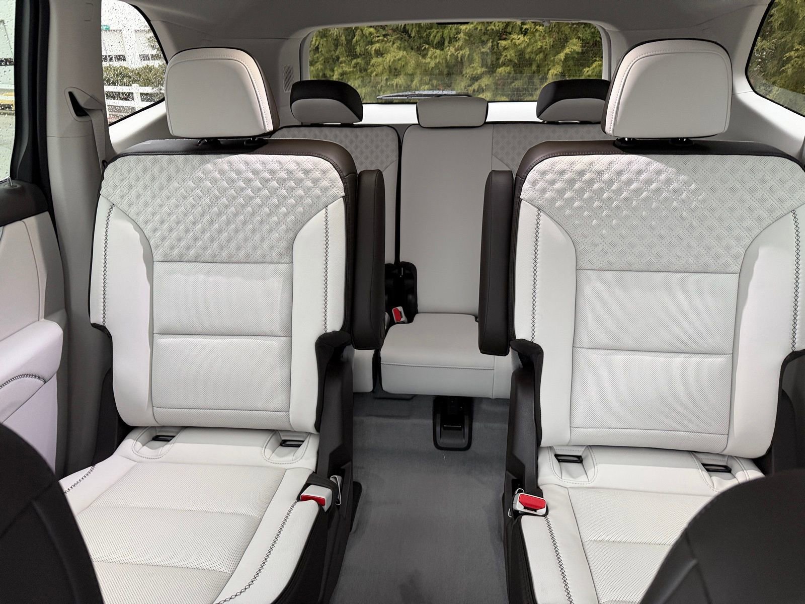 New 2026 GMC Acadia Denali w/ Super Cruise Package AWD/4WD image 3